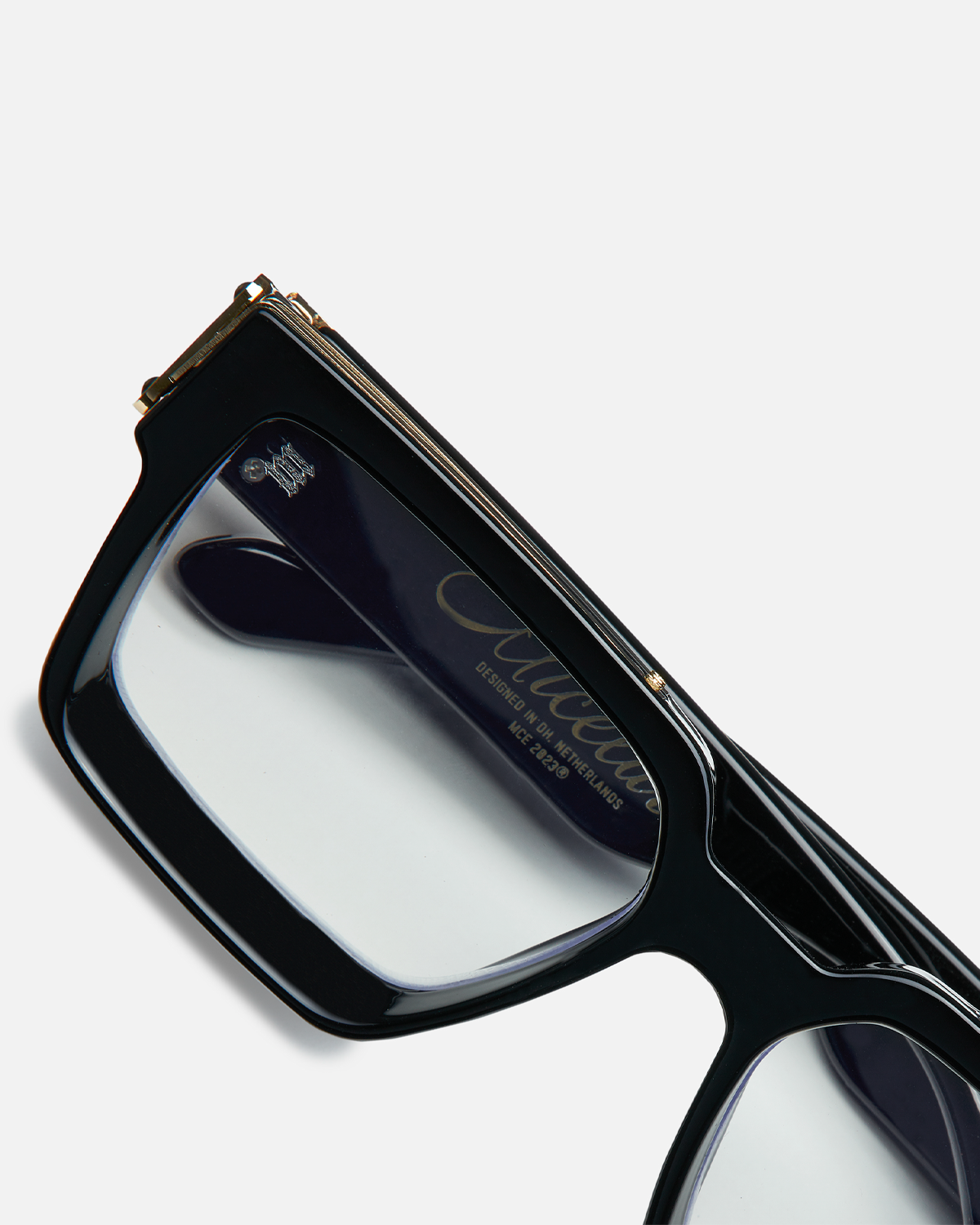 AUTHENTIC BLACK CLEAR